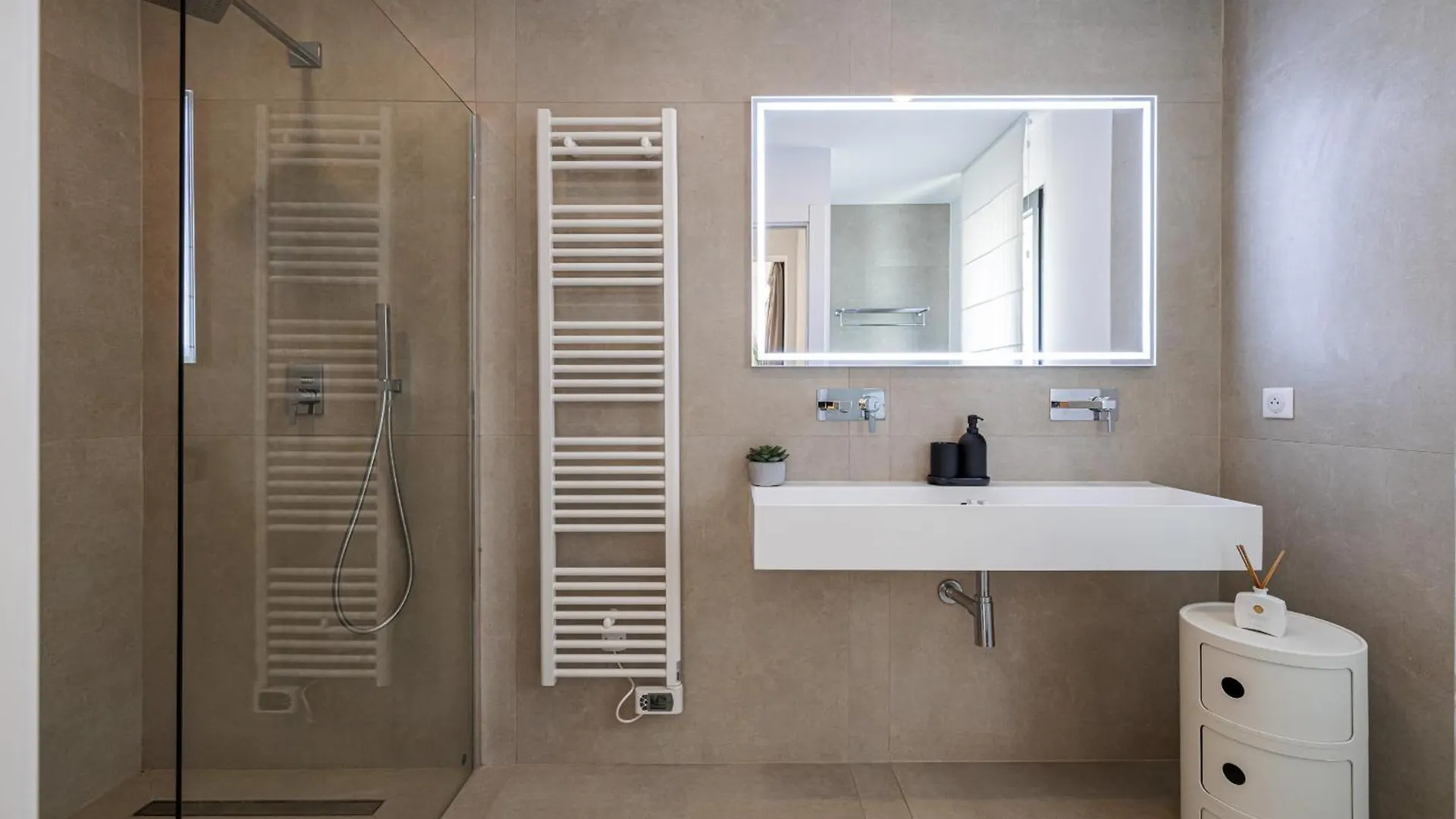 Villa St Basile - Villa Unique - Contemporaine - Piscine - Climatisation Mougins